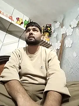 Snapshot of Pulkeet1433 chatting on March 10, 8:29 am Pulkeet1433 online show from March 10, 8:29 am