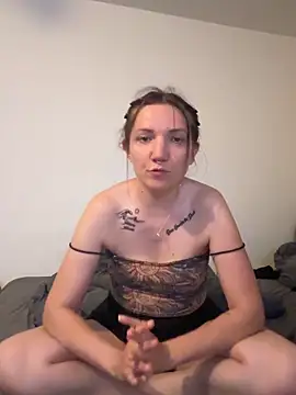 Snapshot of Marina_und_Jayden chatting on May 26, 7:56 pm Marina und Jayden online show from May 26, 7:56 pm