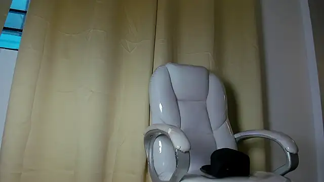 twink royale18 online show from February 26, 4:29 pm