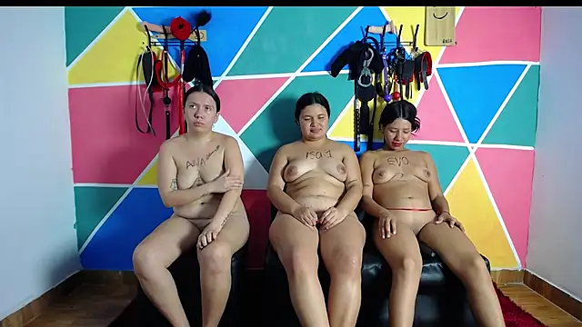 BdsmFlakaxtrem4 online show from January 9, 7:10 pm