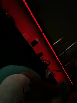 julia4thewin online show from April 9, 1:51 am