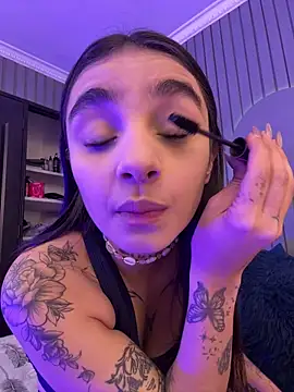 Snapshot of Abriil_cutee chatting on June 7, 4:56 pm Abriil cutee online show from June 7, 4:56 pm