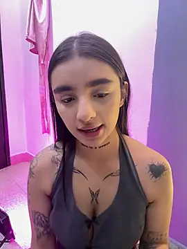 Snapshot of Abriil_cutee chatting on June 1, 2:17 pm Abriil cutee online show from June 1, 2:17 pm