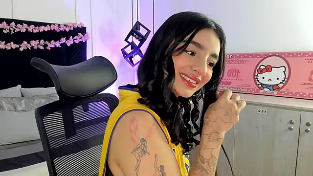 Abriil cutee online show from April 5, 1:51 pm