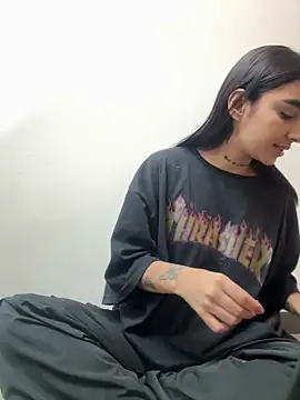 Abriil cutee online show from April 10, 4:03 pm