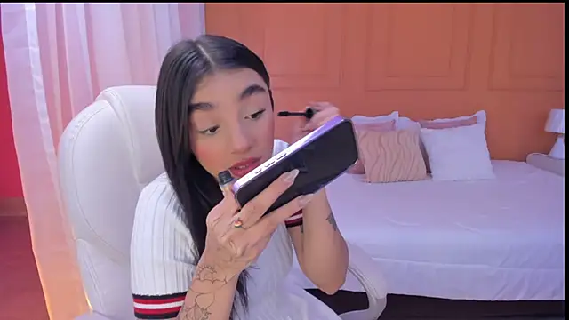 Snapshot of Abriil_cutee chatting on June 12, 1:53 pm Abriil cutee online show from June 12, 1:53 pm
