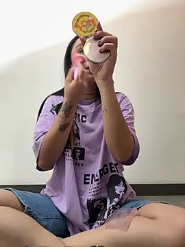 Abriil cutee online show from April 13, 2:21 pm