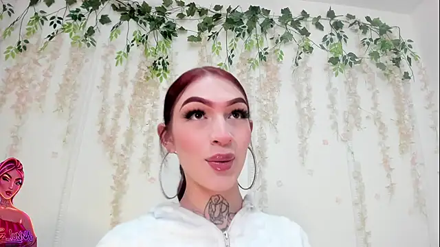 Snapshot of lizz_lunna chatting on July 14, 9:32 pm lizz lunna online show from July 14, 9:32 pm