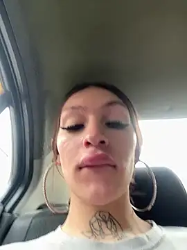 lizz lunna online show from April 23, 4:41 pm