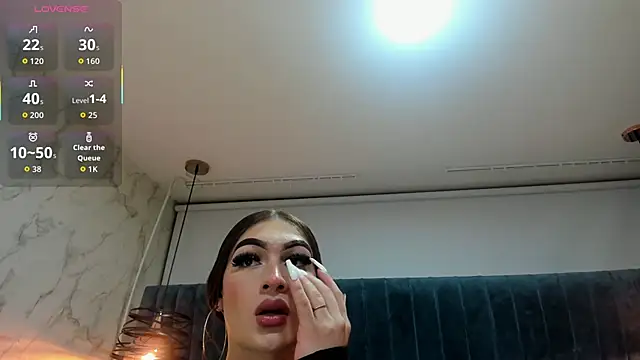 lizz lunna online show from February 5, 8:04 pm