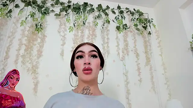 lizz lunna online show from May 23, 9:14 pm