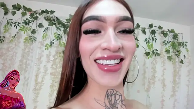 lizz lunna online show from May 12, 9:43 pm