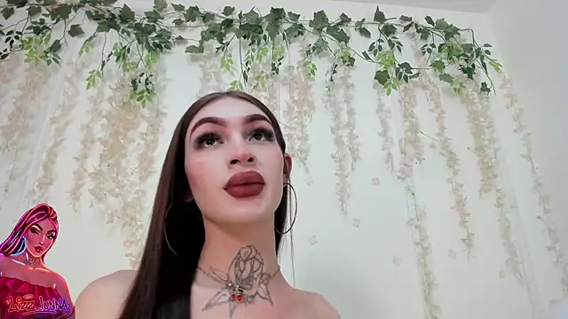 Snapshot of lizz_lunna chatting on June 19, 9:09 pm lizz lunna online show from June 19, 9:09 pm