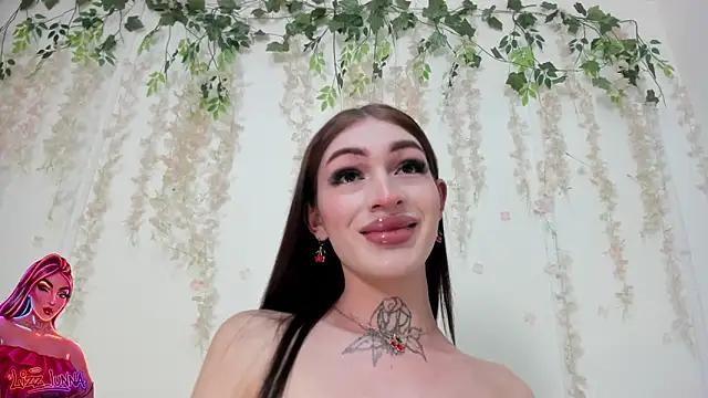 Snapshot of lizz_lunna chatting on June 16, 8:42 pm lizz lunna online show from June 16, 8:42 pm