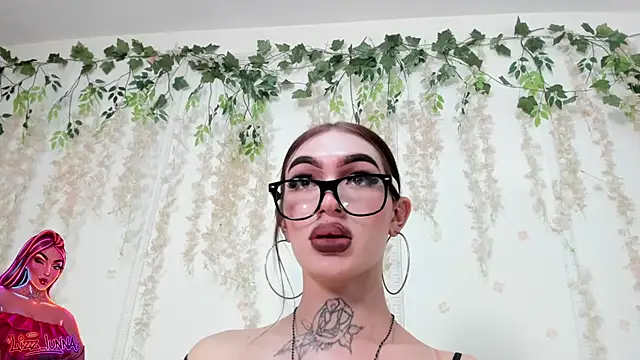 lizz lunna online show from June 1, 4:02 am