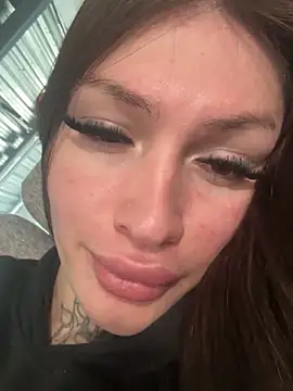 lizz lunna online show from April 21, 3:40 pm