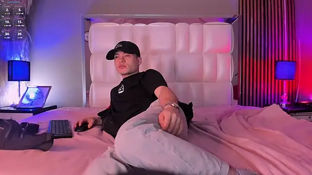 Roger And Ramona online show from March 14, 12:22 pm