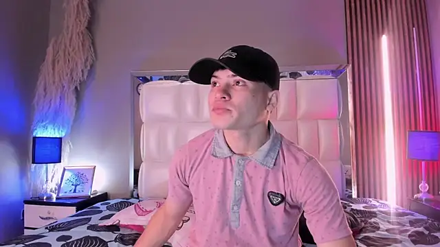 Roger And Ramona online show from March 1, 12:16 pm