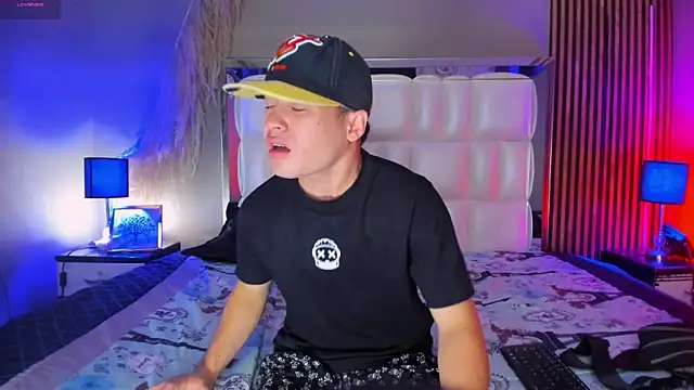 Roger And Ramona online show from March 27, 12:39 pm