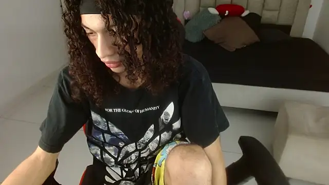 Axel fox77 online show from May 6, 12:03 am