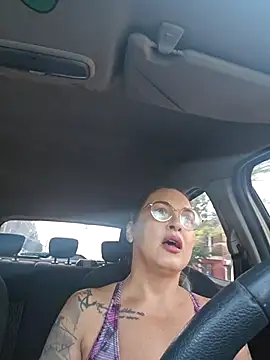 bellafortune69 online show from May 7, 1:14 pm