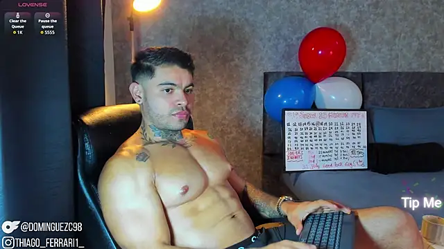 Snapshot of thiago_ferrari_ chatting on July 4, 11:31 pm thiago ferrari online show from July 4, 11:31 pm