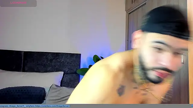 thiago ferrari  online show from February 25, 10:31 pm