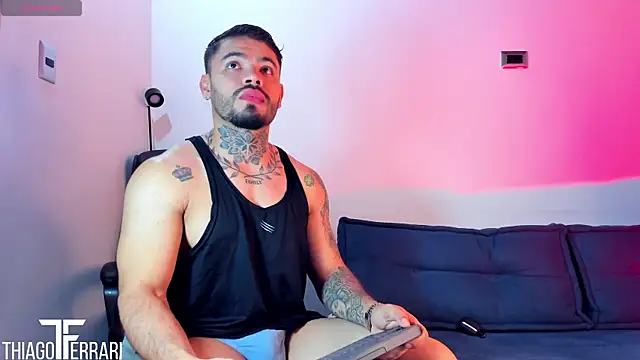 thiago ferrari  online show from April 19, 1:50 am