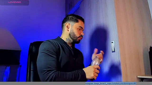 thiago ferrari  online show from March 28, 6:14 am