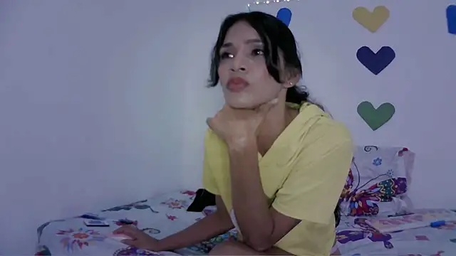 Mia Suarez7 online show from March 27, 12:41 am