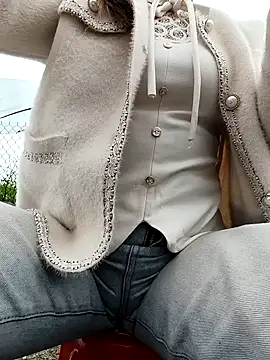 Snapshot of Mimi_sweet1 chatting on January 11, 2:18 am Mimi sweet1 online show from January 11, 2:18 am