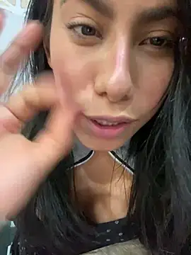 Snapshot of katerinnn99 chatting on January 12, 2:35 pm katerinnn99 online show from January 12, 2:35 pm