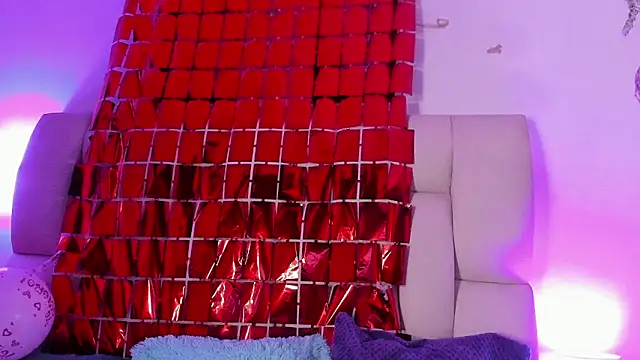 Snapshot of Hanna_cooperr chatting on February 17, 3:04 am Hanna cooperr online show from February 17, 3:04 am