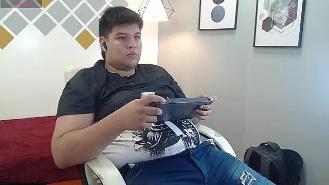 Snapshot of mazenrois chatting on January 16, 2:59 am mazenrois online show from January 16, 2:59 am