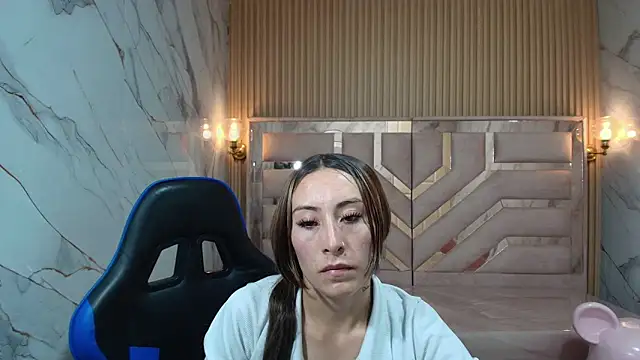 katalina r  online show from May 1, 8:14 pm
