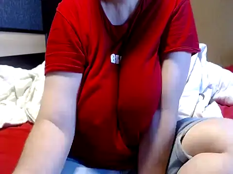 Snapshot of Santanna77 chatting on June 19, 7:47 am Santanna77 online show from June 19, 7:47 am