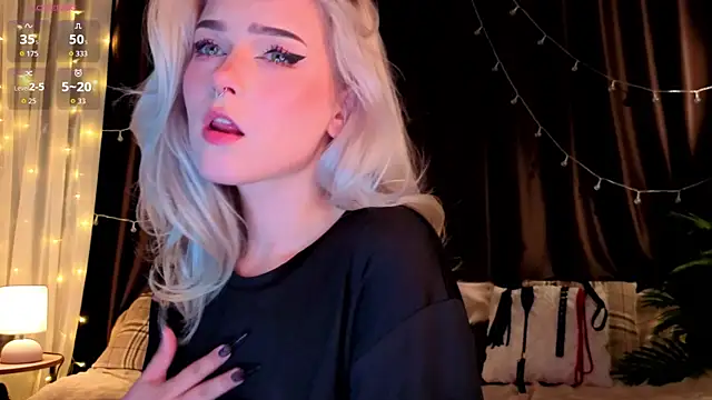 ShyniAlice online show from June 5, 4:17 am