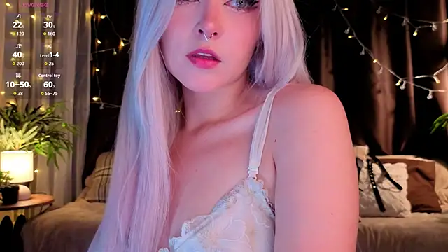ShyniAlice online show from July 10, 4:12 am