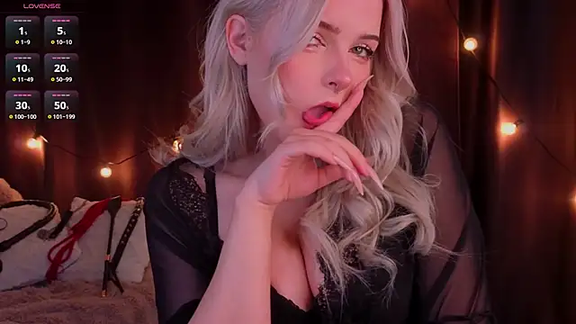 ShyniAlice online show from February 25, 5:07 am