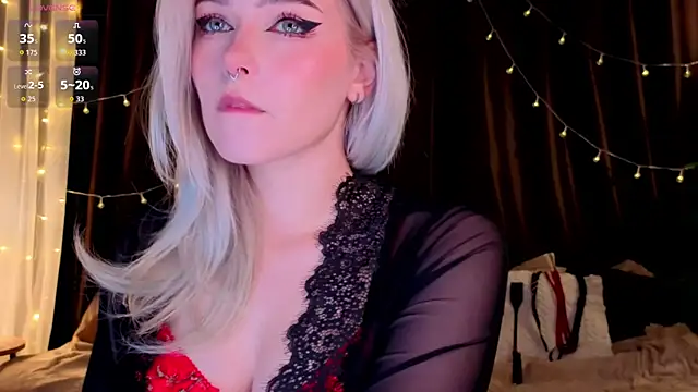 ShyniAlice online show from May 15, 3:15 am