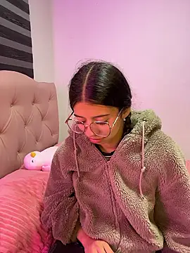 willowharper  online show from January 16, 1:31 am