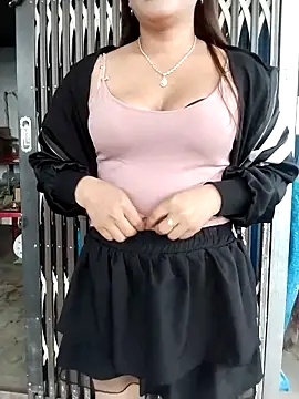 Snapshot of waaini99 chatting on February 23, 1:29 am waaini99 online show from February 23, 1:29 am