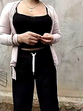 Snapshot of waaini99 chatting on February 19, 6:21 am waaini99 online show from February 19, 6:21 am