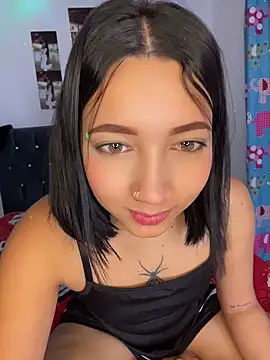 Carita traviesa4 online show from April 11, 1:46 am