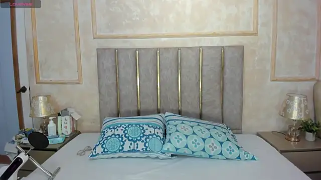 Miaaffox online show from January 14, 7:39 pm