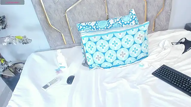 Miaaffox online show from January 13, 7:56 am