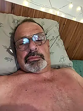 Snapshot of Dadotado70 chatting on January 13, 6:06 am Dadotado70 online show from January 13, 6:06 am