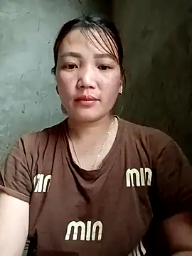 Snapshot of Nunaa2x chatting on May 6, 5:33 am Nunaa2x online show from May 6, 5:33 am