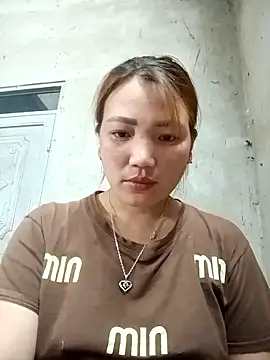 Snapshot of Nunaa2x chatting on April 22, 2:13 pm Nunaa2x online show from April 22, 2:13 pm