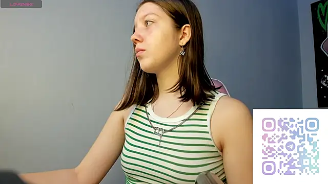 Snapshot of Casandra_Joness chatting on March 1, 1:05 am Casandra Joness online show from March 1, 1:05 am